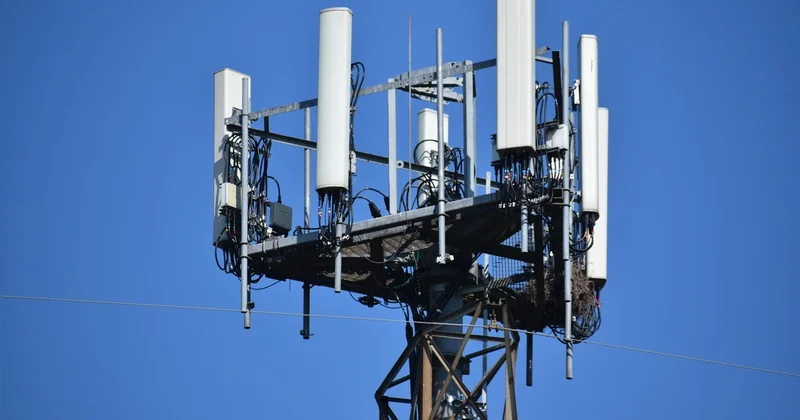 5G privée ou 5G publique : le choix qui décide de tout